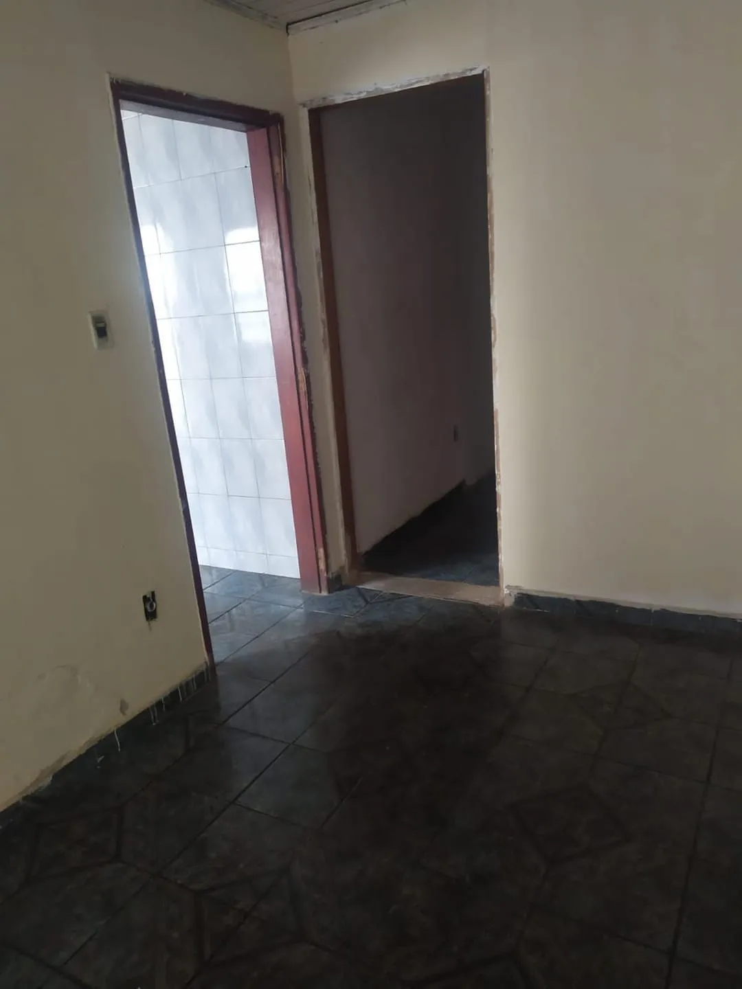 Imagem Casa à venda 2 Quartos, 1 Vaga, 100M², Alto São Pedro, Taubaté - SP