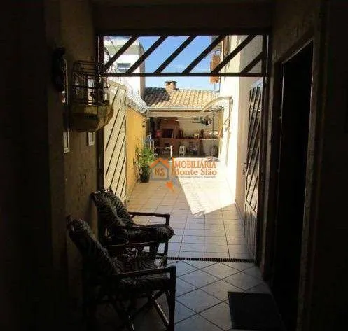 Imagem Casa com 3 dormitórios à venda, 209 m² por R$ 550.000,00 - Jardim City - Guarulhos/SP