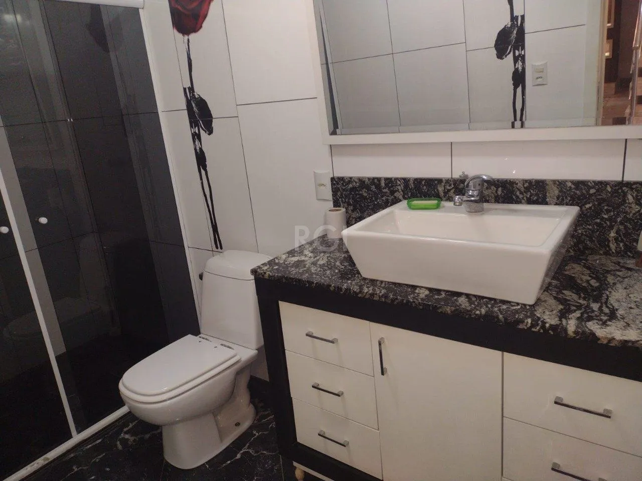Imagem Casa sobrado mobiliado, 4 dormitórios, 1 suíte, 4 vagas de garagem, Bairro Bom Principio