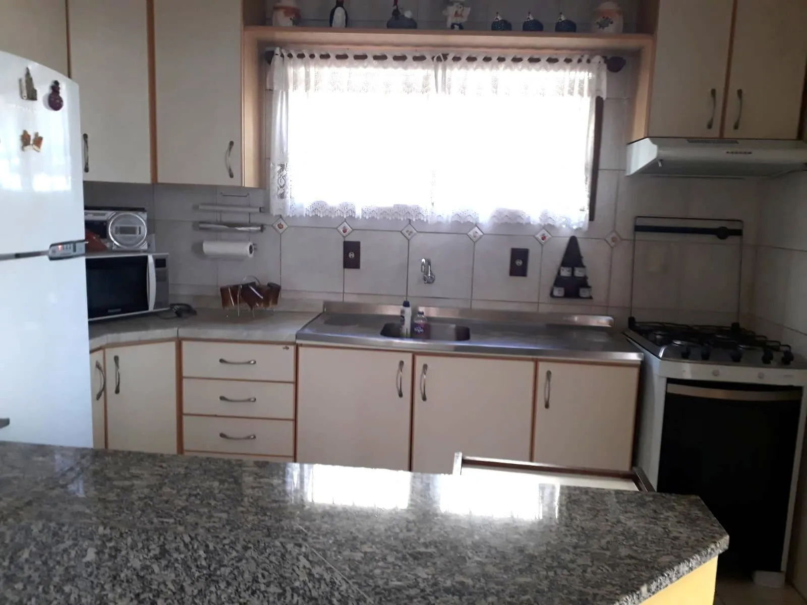 Imagem Casa sobrado no bairro Auxiliadora de 3 dormitórios e 3 vagas