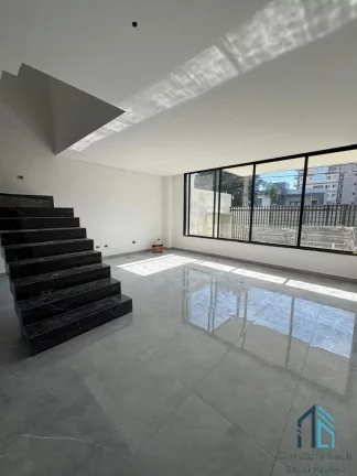 Imagem Sobrado Triplex Alto Padrão, 03 suítes com piso aquecido, em São José dos Pinhais PR