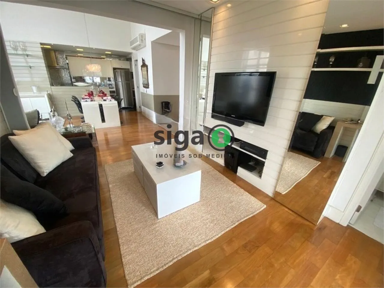 Imagem Apartamento Duplex Alto Padrão na Vila Nova Conceição de 2 Suítes com 3 Vagas à Venda.