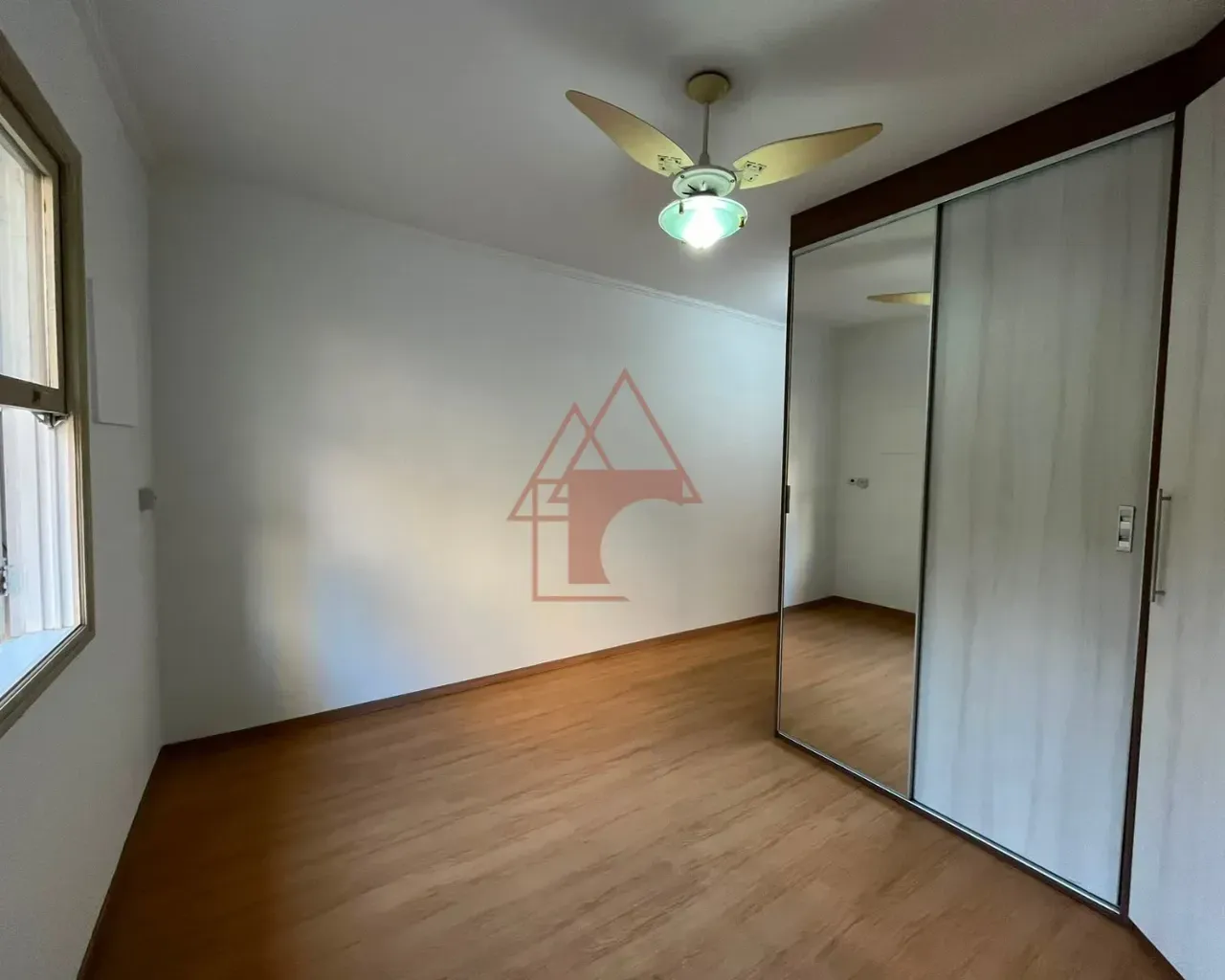 Imagem Casa com 3 Quartos à Venda, 127 metros em Encruzilhada - Santos