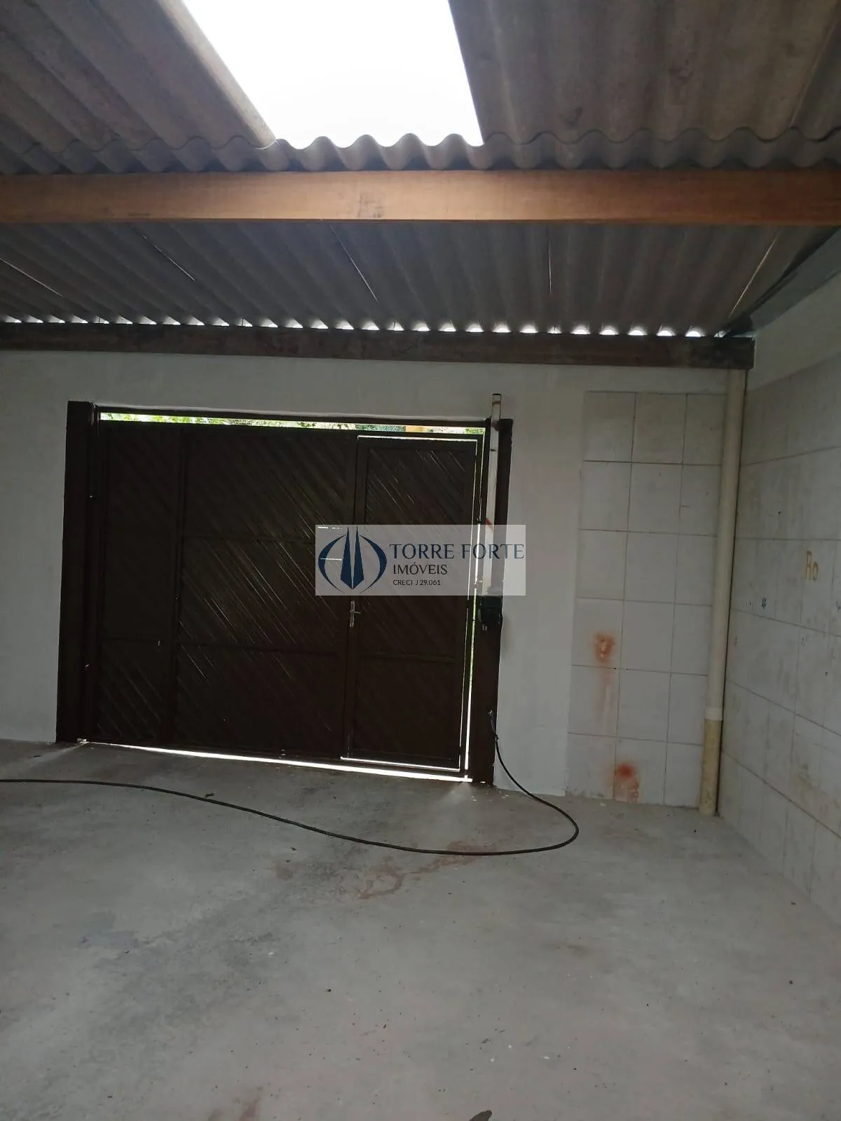 Imagem Casa com 5 quartos 1 suite 6 vagas de garagem na Serra da Cantareira.