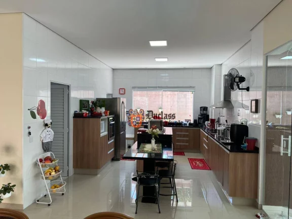 Imagem Casa com 4 dormitórios à venda, 560 m² por R$ 2.400.000,00 - Parque da Fazenda - Itatiba/SP