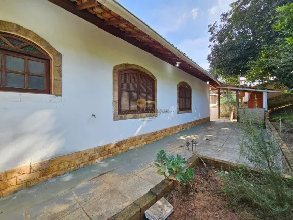 Imagem Casa em Condomínio para Venda em Teresópolis / RJ no bairro Vale Alpino