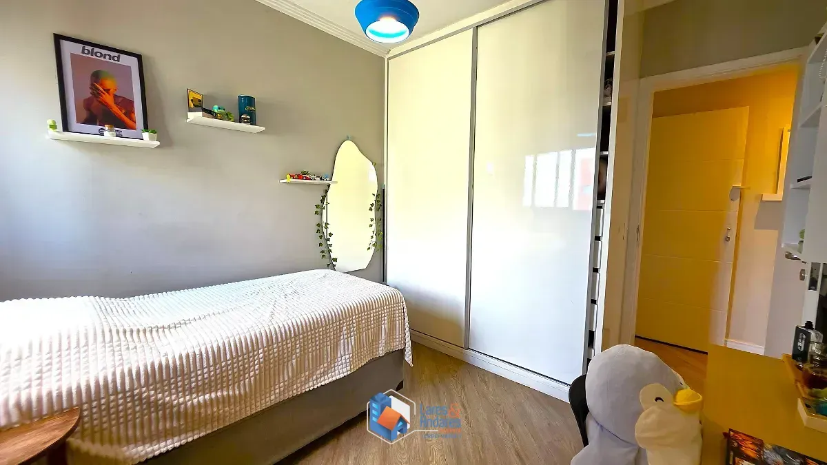 Imagem Cobertura para venda em Vila Hamburguesa com 4 quartos, sendo 2 suítes, 227m²