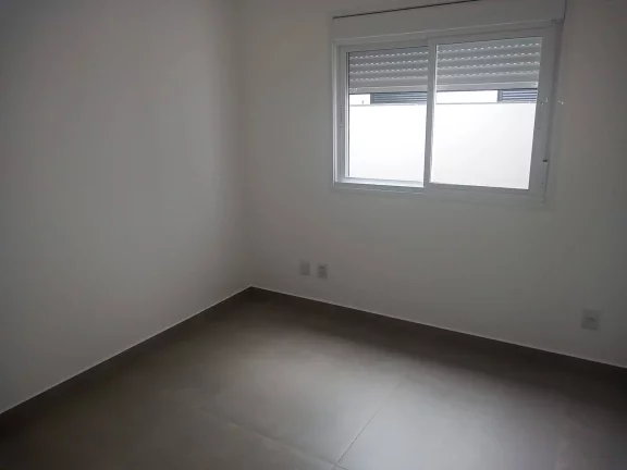 Imagem EXCELENTE IMÓVEL, Casa térrea 95m², três dormitórios, suíte, Cond. Fechado
