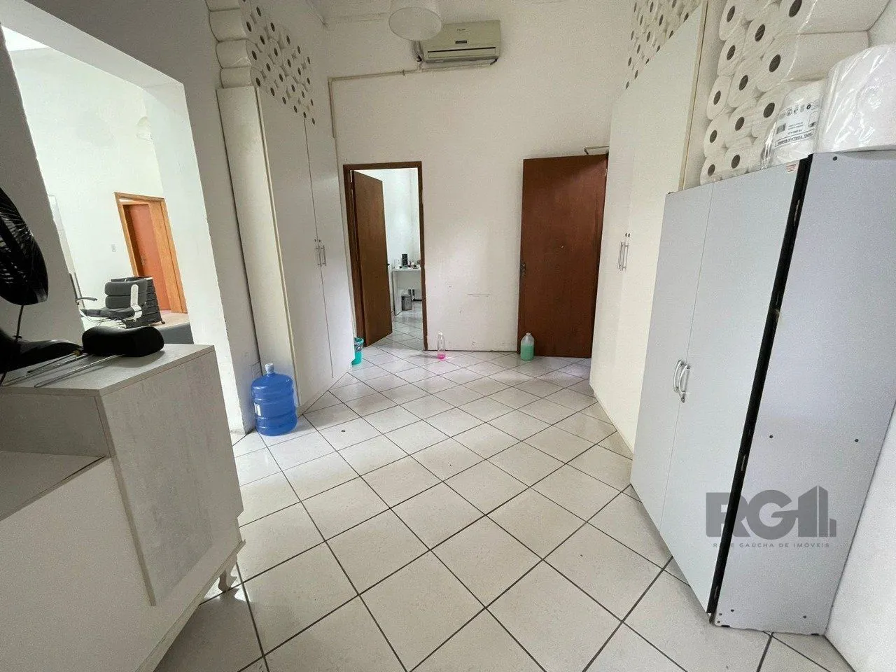 Imagem Prédio comercial 225m², com 5 lojas individuais, pé direito alto Vila Conceição.
