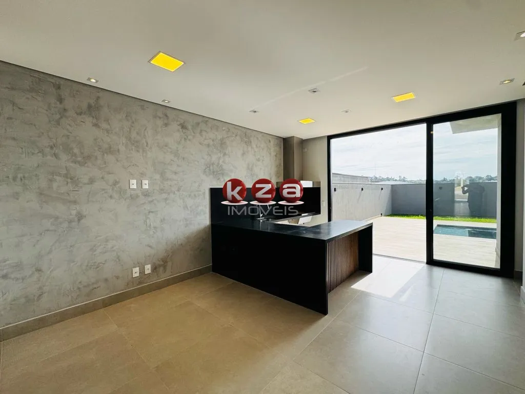 Imagem Casa de luxo em Condomínio Zurich Dorf: 3 quartos, 3 suítes, 2 salas, 5 banheiros, 4 vagas, 230m² em Valinhos-SP