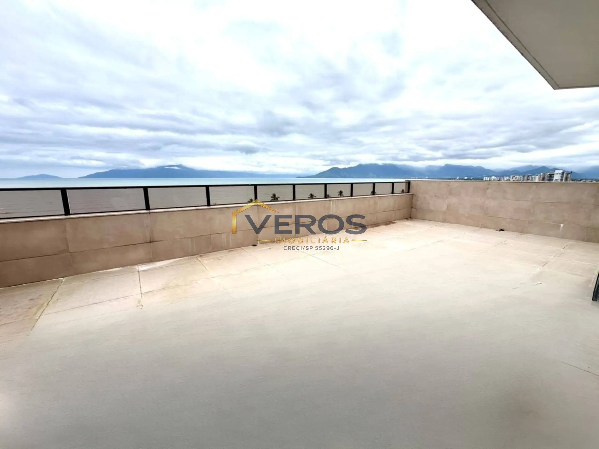 Foto do imóvel Cobertura Duplex no Centro de Caraguatatuba com Vista para o Mar