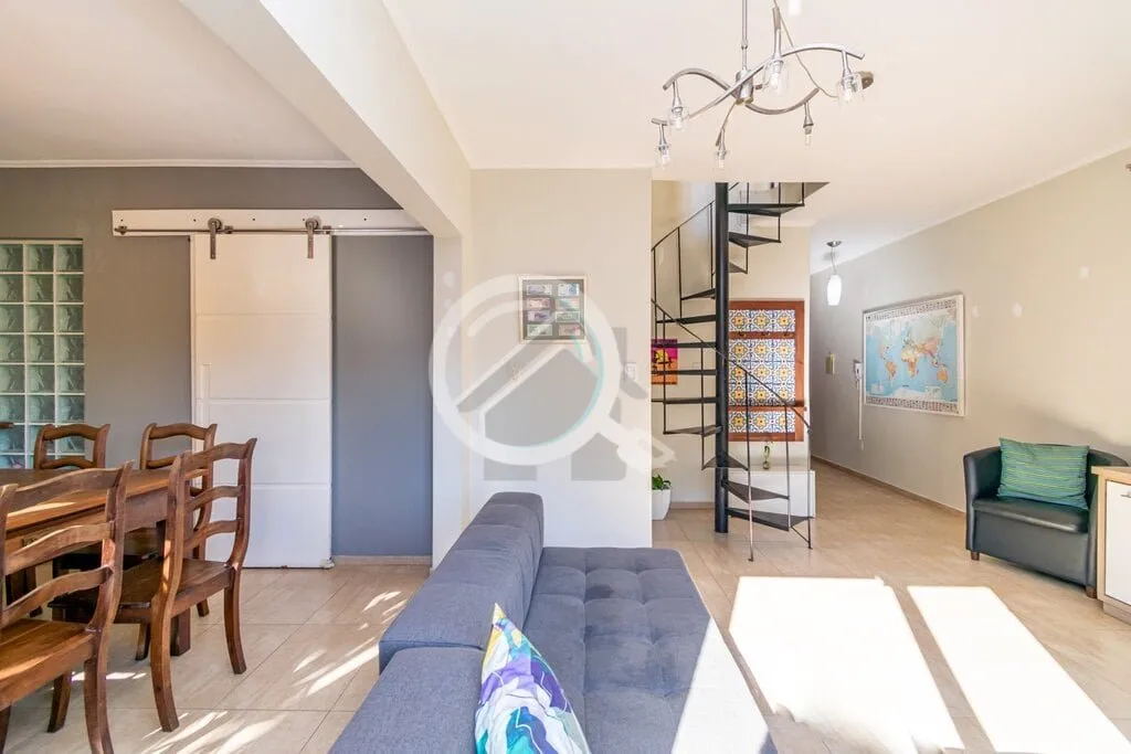 Imagem Cobertura Duplex localizada a 350m da Praça da Encol, no primeiro pavimento possui sala de estar co...