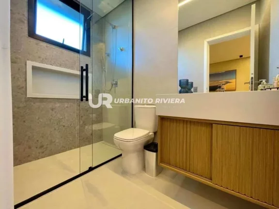 Imagem Casa de alto padrão na Riviera com design refinado e piscina com spa