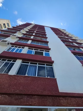 Imagem A 5ª Avenida imóveis selecionou essa rara unidade a venda no Condomínio Quinta da Barra, em frente ao mar do Farol da Barra, 4/4, suite 184,00m²