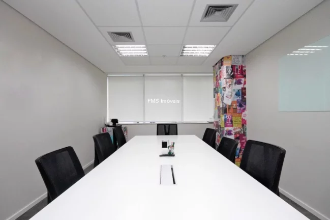 Imagem Conjunto comercial com 220m2 mobiliado na Vila Olímpia.