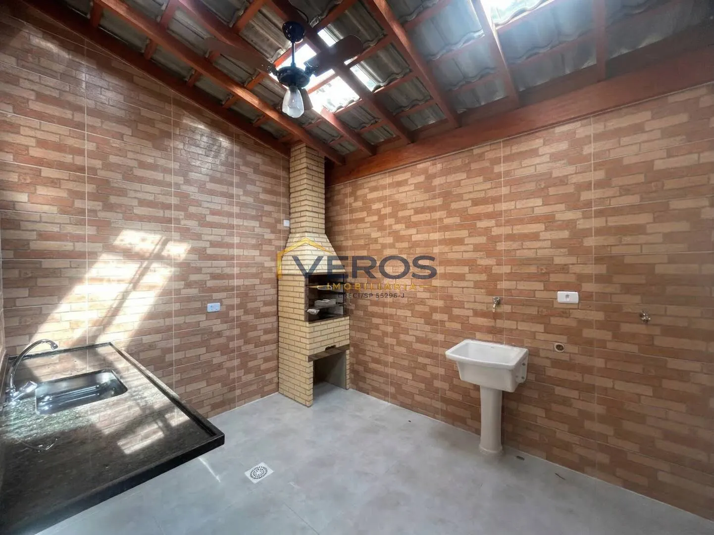 Foto do imóvel Casa com 02 quartos a venda 500m da praia Massaguaçu em Caraguatatuba | SP