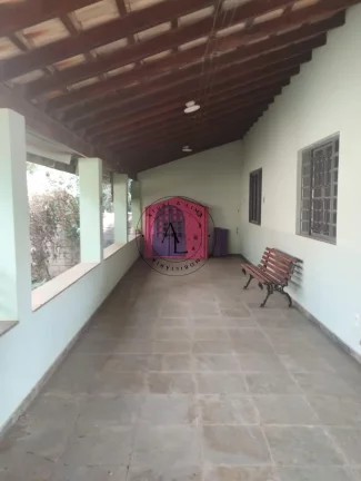 Imagem Chácara de 1.200m2 com Playground e Varanda – Ampla Área Externa para Toda a Família!