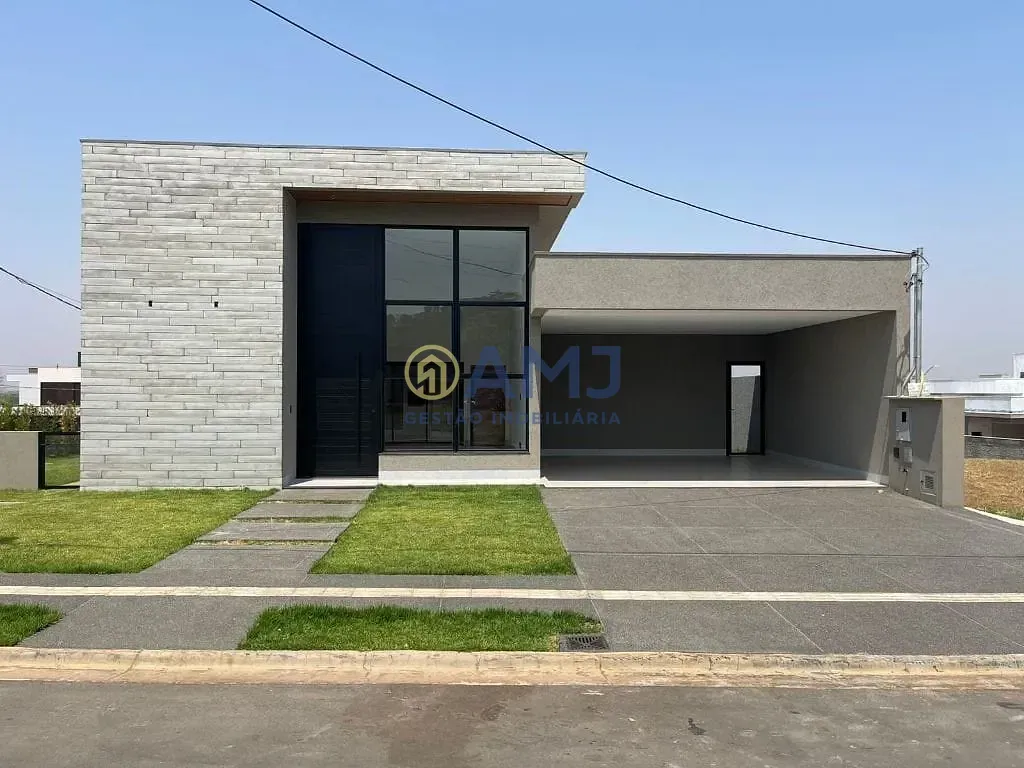 Imagem Casa térrea à venda no Jardins Capri | Lote de esquina com 4 suítes, piscina e alto padrão em Goiânia