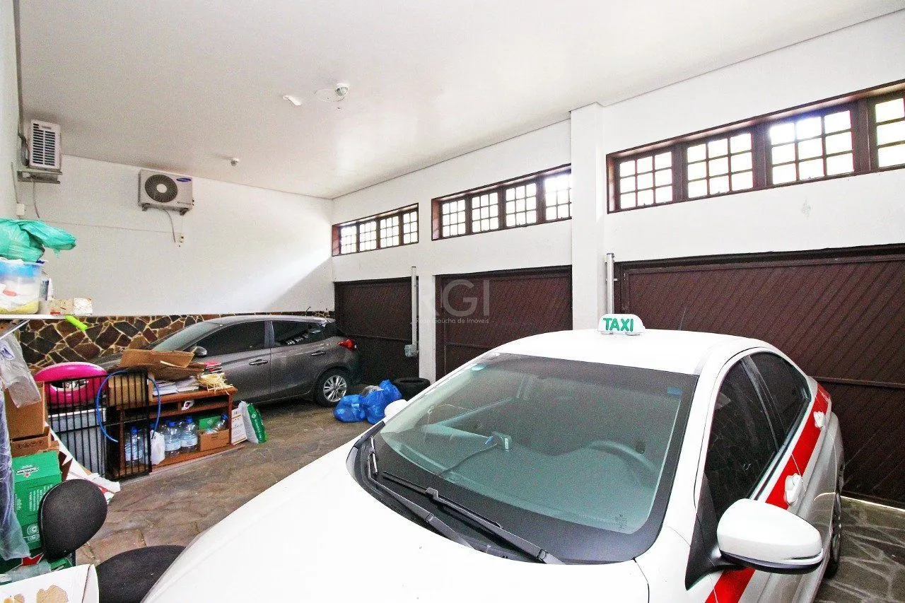 Imagem Casa 4 Suítes e 6 vagas de garagem no bairro Jardim Itu