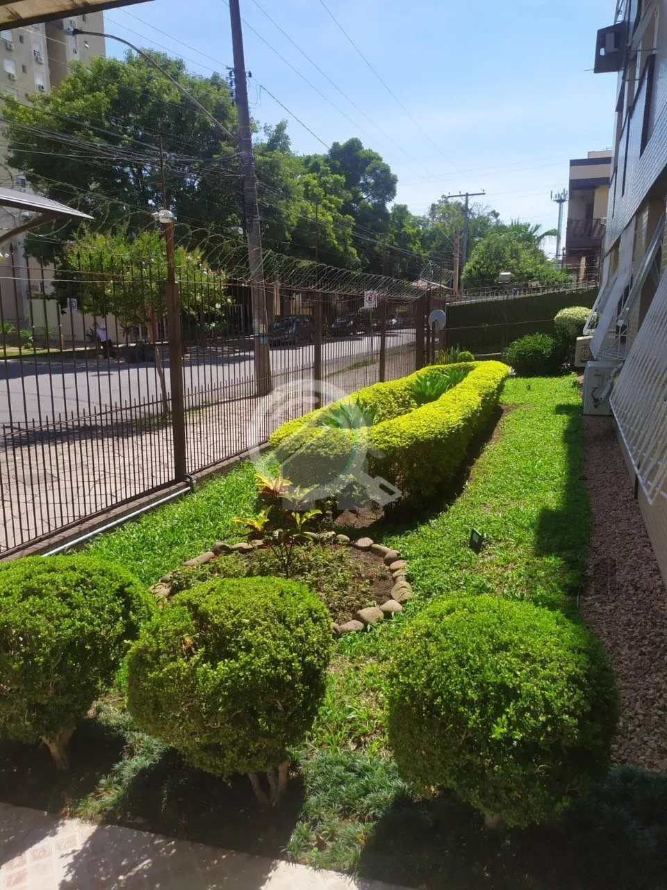 Imagem Excelente oportunidade de apartamento à venda no Bairro Partenon em Porto Alegre. Com 2 dormitório...