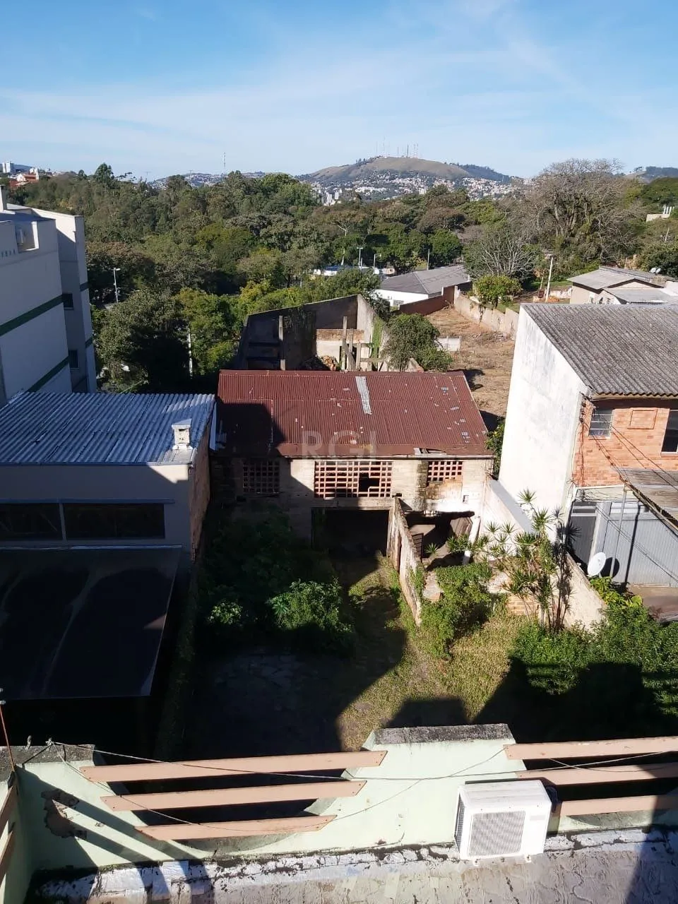 Imagem Terreno para Venda - 1043.21m², 0 dormitórios, Menino Deus, Porto Alegre