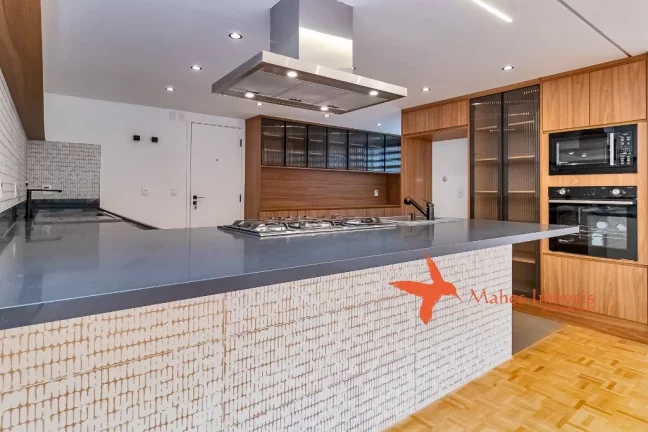 Imagem Espaçoso Apartamento de Reformado com 3 quartos (sendo 2 Suítes) em Cerqueira César, São Paulo - 220,95m² e 2 Vagas de Garagem!