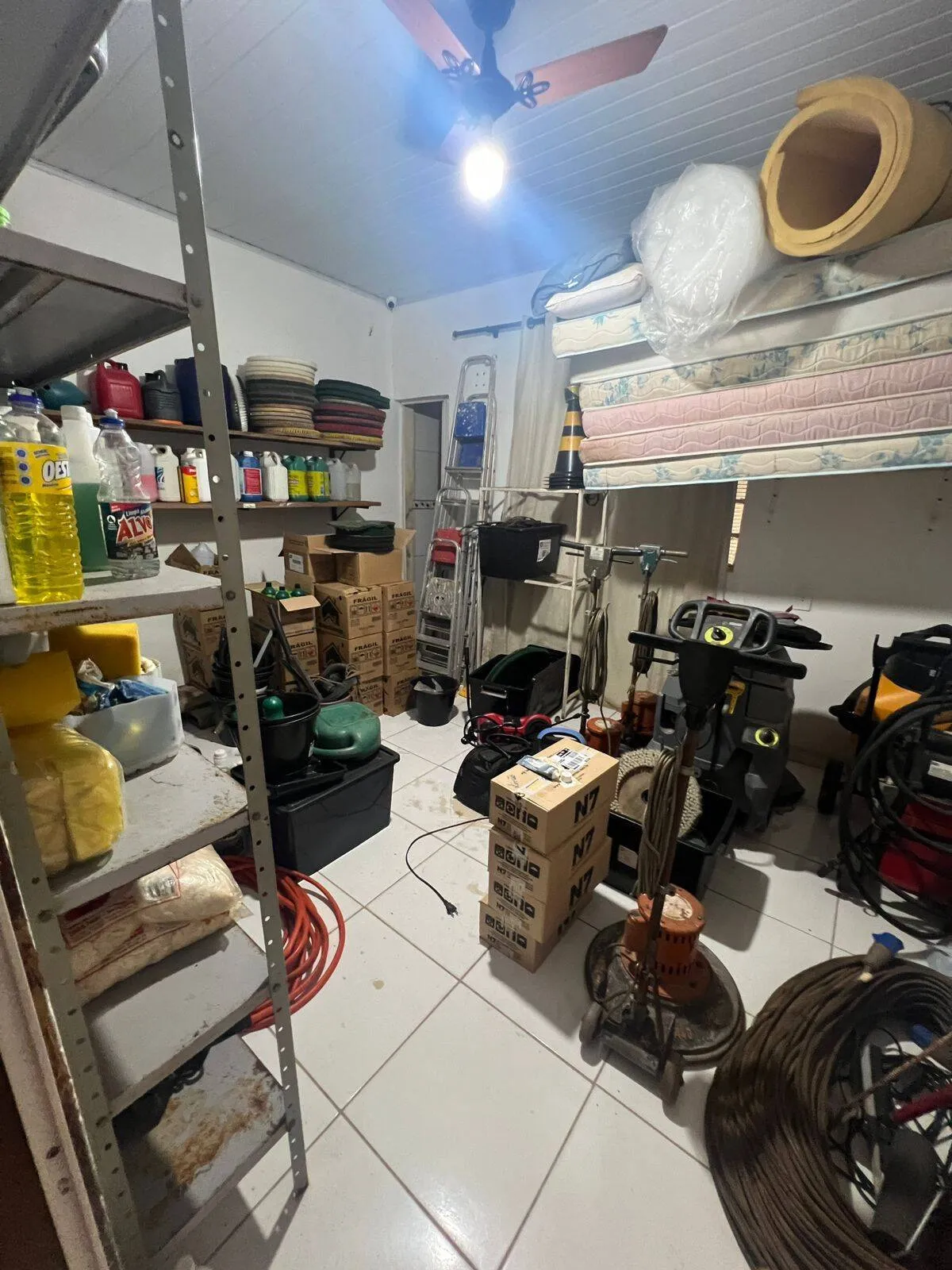 Imagem Casa Goiabeiras - 3 Quartos, Suíte e Amplo Quintal