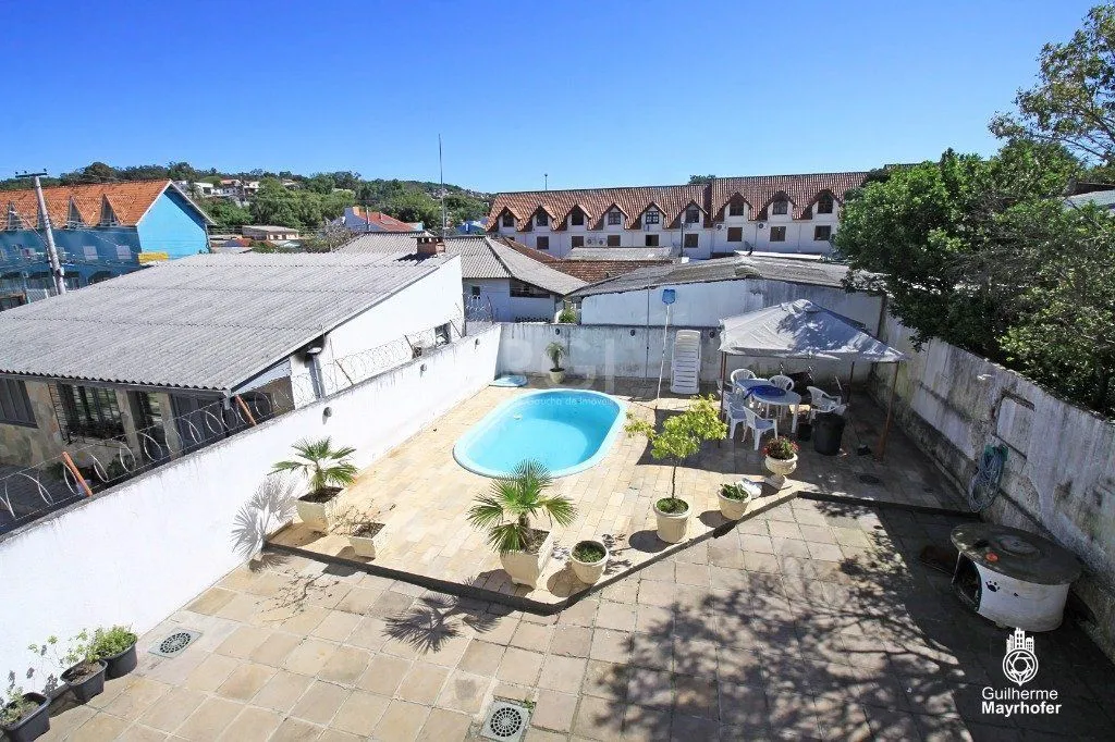 Imagem Casa para Venda - 225.36m², 3 dormitórios, sendo 1 suites, 4 vagas - Camaquã