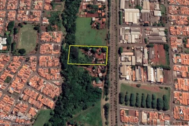 Imagem Área com 16.679m² em frente a Av Pedro Cosenza.A Palace Imobiliária Ltda tem mais opções de apa...