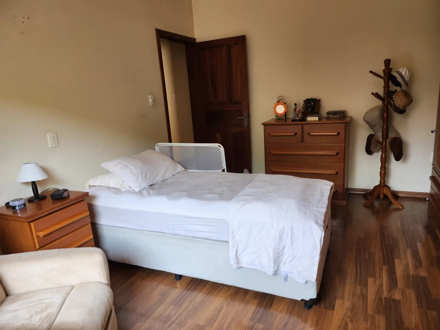 Imagem Casa à venda 4 Quartos, 1 Suite, 1 Vaga, 270M², Santana, Pindamonhangaba - SP