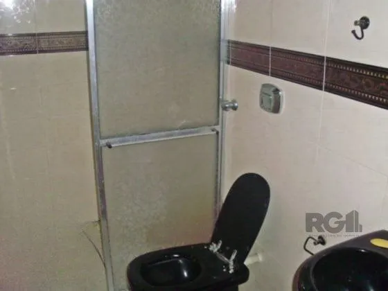Imagem Casa para Venda - 218m², 5 dormitórios, sendo 1 suites, 2 vagas - Vila Nova