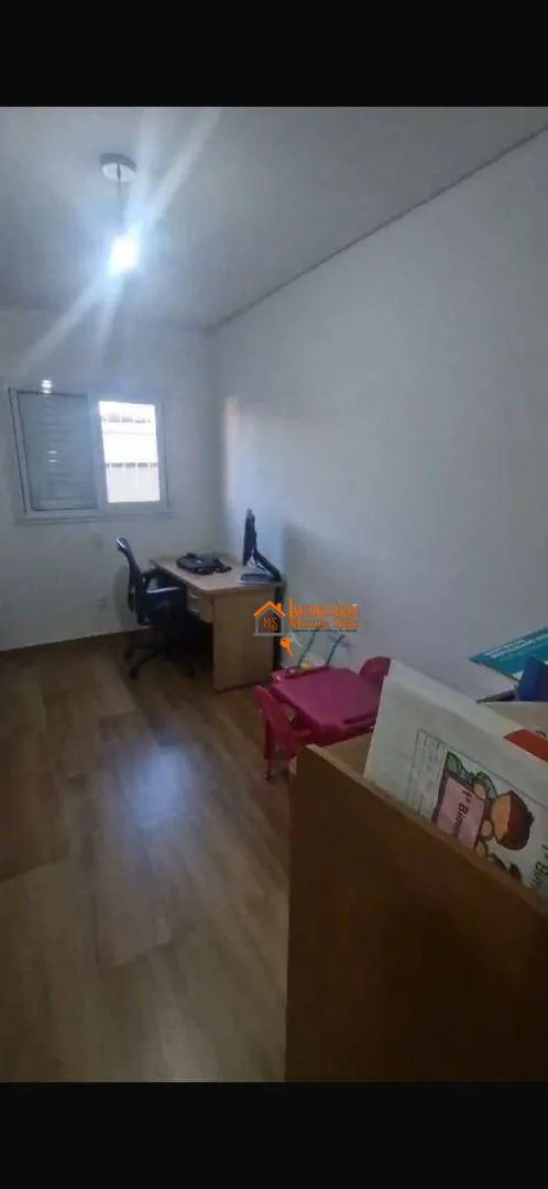 Imagem ?? Casa Sobreposta no Bom Clima | 3 Dorms + Suíte com Closet | Ar-Condicionado | 2 Vagas | Aceita Pet pequeno porte