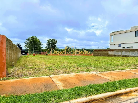 Imagem Lote plano, nascente no Condomínio Le Jardin - Jardim Botânico - Brasília/DF