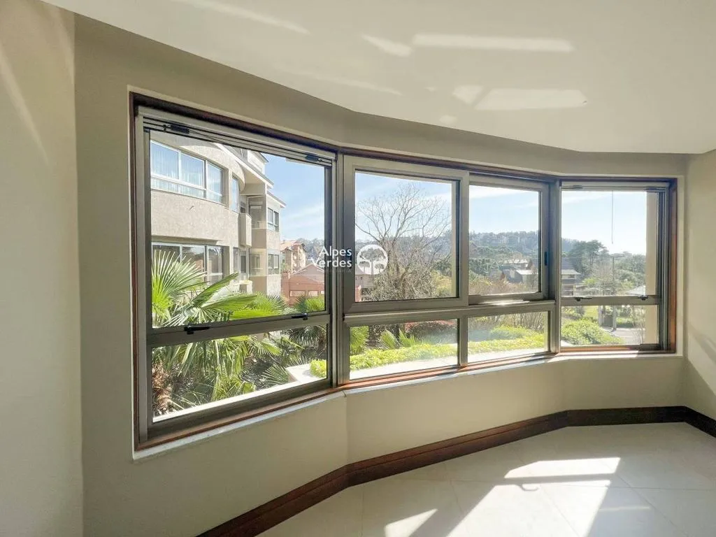 Imagem Vende-se Apartamento no Centro de Gramado, com 3 quartos, 162.11 m2