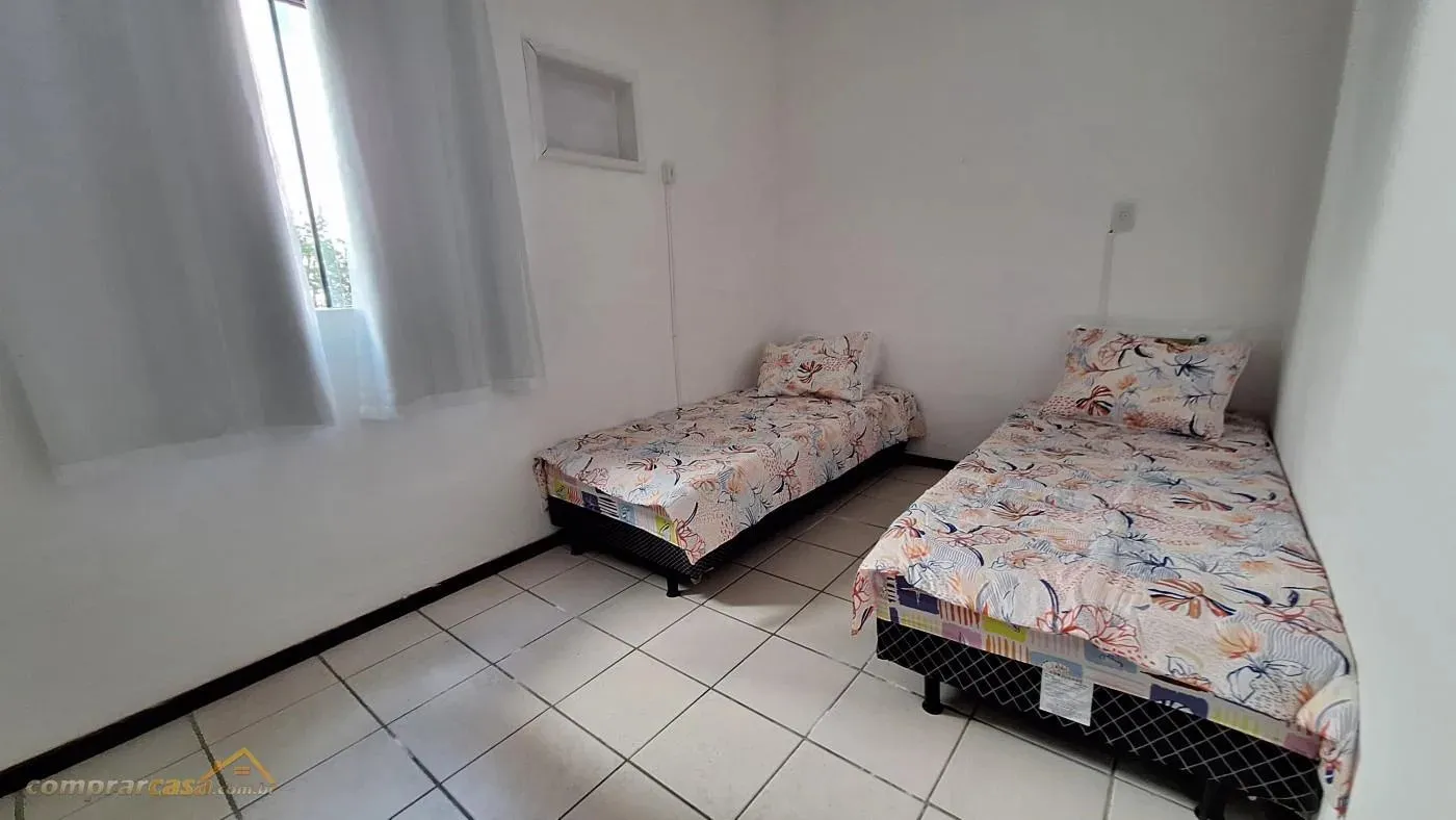 Imagem Casa em Condomínio para Venda em Cabo Frio / RJ no bairro Palmeiras