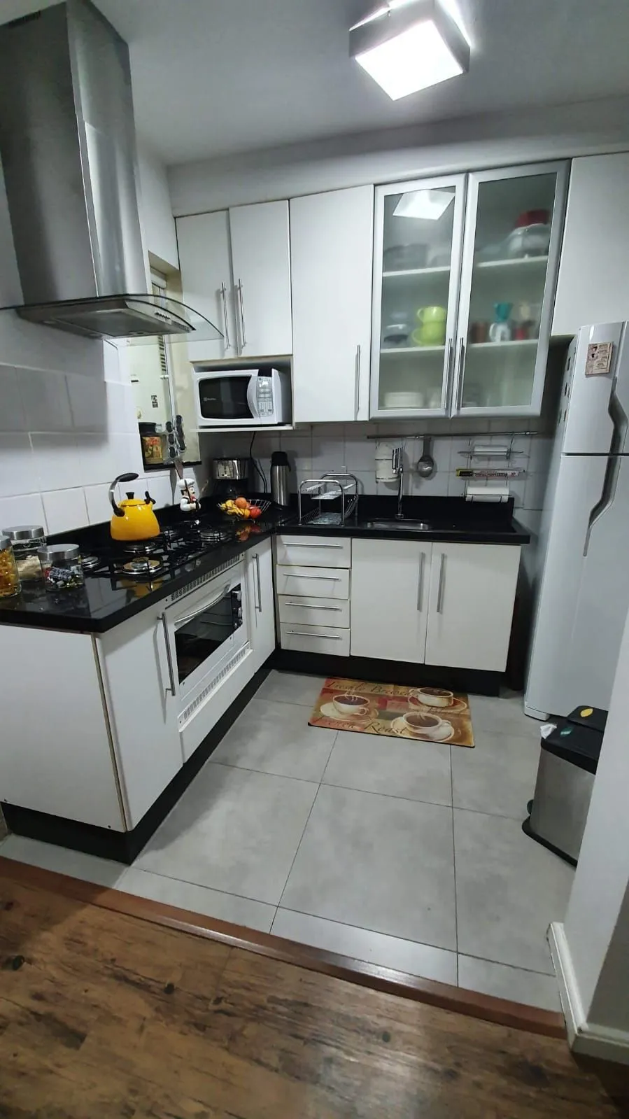 Imagem À venda sobrado em condomínio fechado e semi mobiliado!