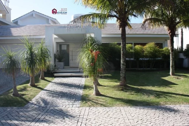 Imagem CASA A VENDA FRENTE MAR NO PASSEIO DOS NAMORADOS EM JURERÊ INTERNACIONAL FLORIPA SC