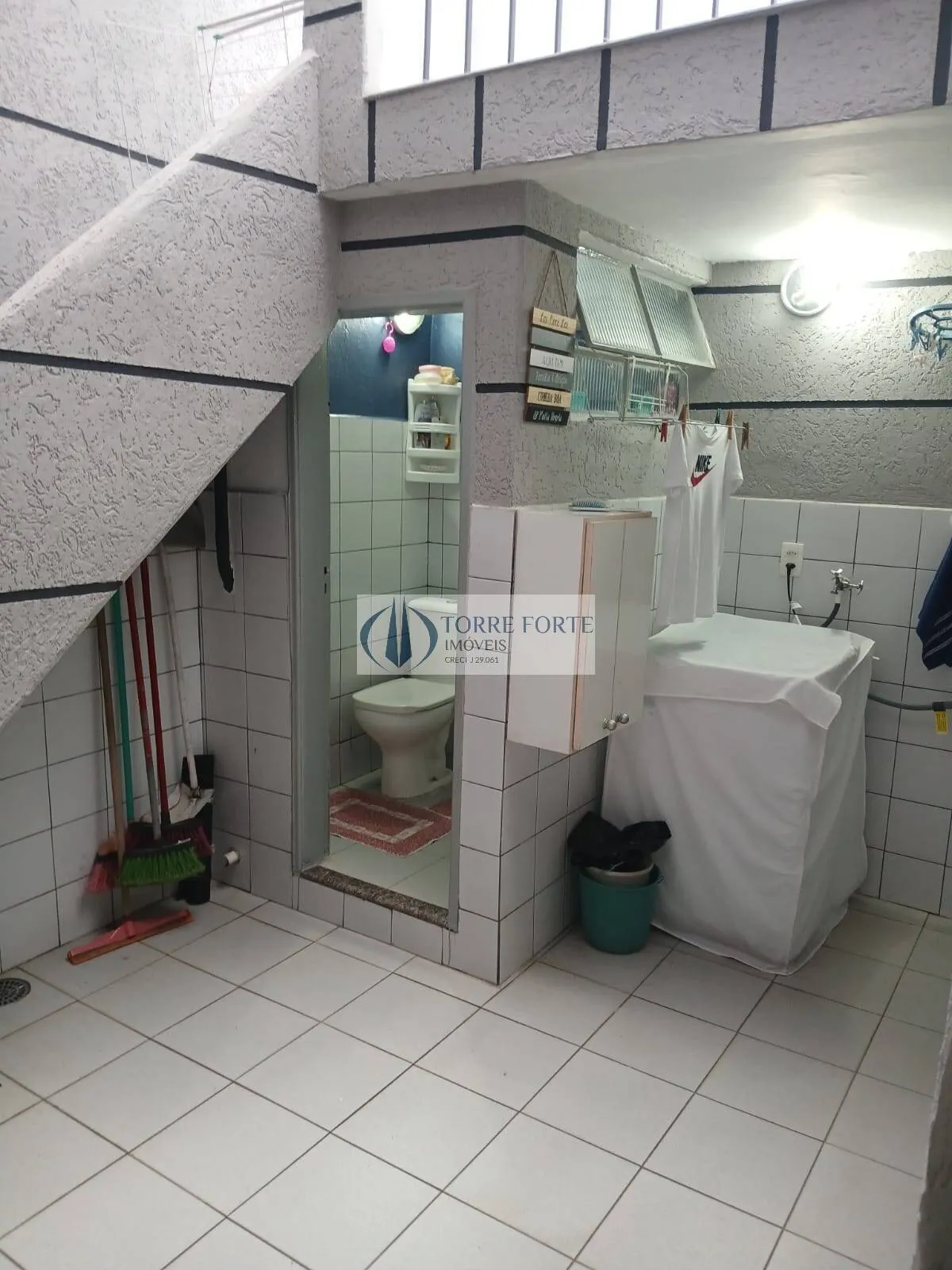 Imagem Ótimo sobrado com 140 m² 3 dormitórios 4 vagas de garagem no Jd. São Paulo