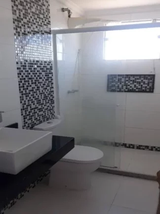 Imagem CASA À VENDA NO BAIRRO VALE DAS PALMEIRAS, MACAÉ/RJ.