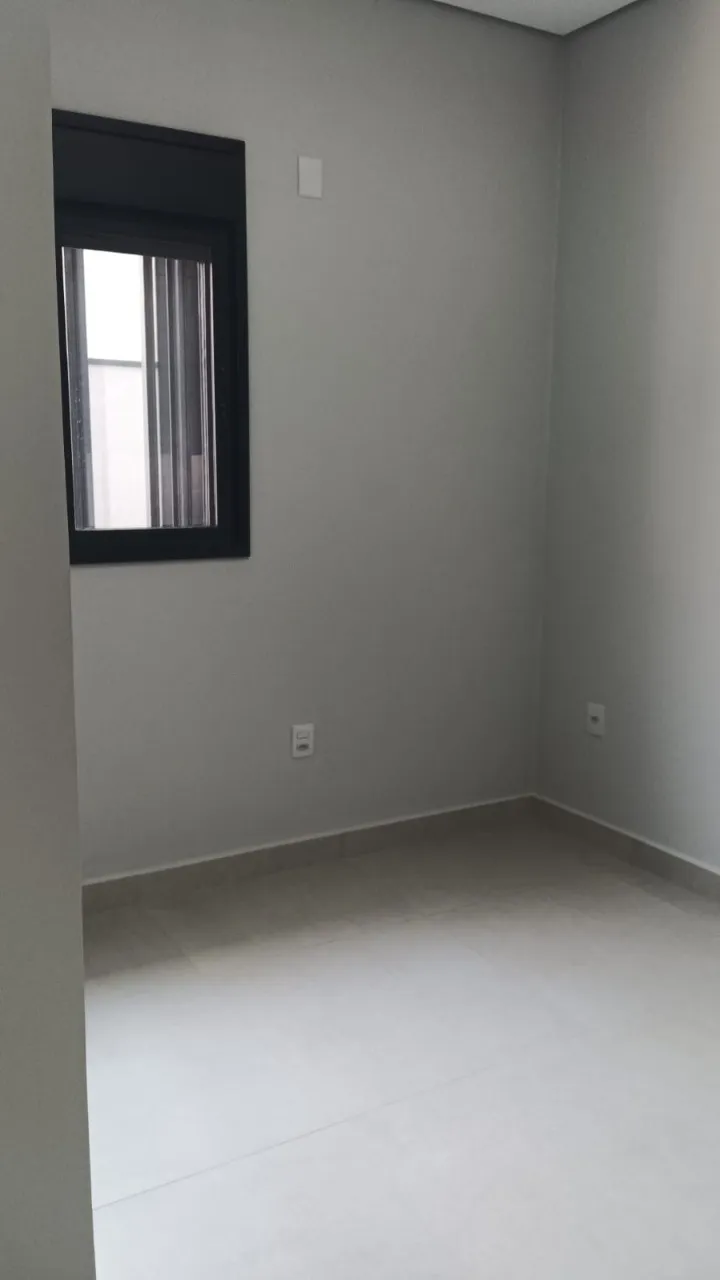 Imagem Excelente oportunidade: Casa em Condomínio à venda em Sorocaba-SP, bairro Wanel Ville, 3 quartos, 2 suítes, 2 salas, 4 banheiros, 145,58 m².