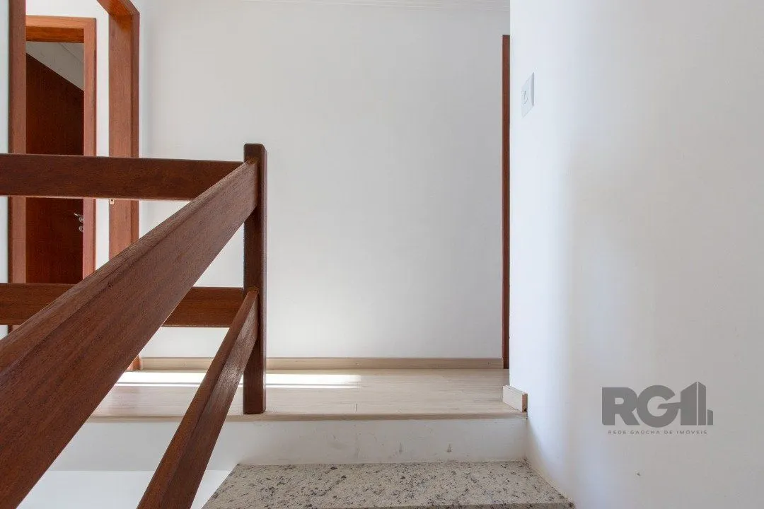 Imagem Casa para Venda - 120m², 3 dormitórios, sendo 1 suites, 1 vaga - Guarujá