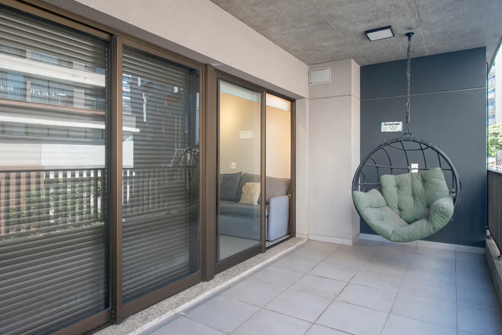 Foto do imóvel Apartamento com 2 Quartos à Venda, 69 m² em Rua Senador César Lacerda Vergueiro
