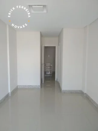 Imagem Belíssima casa duplex composta de 3 suítes área de lazer com piscina e churrasqueira em finíssimo acabamento.