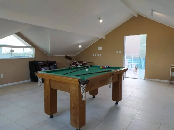 Imagem Casa alto padrão a venda no condomínio vale dos Cristais Macaé RJ.
