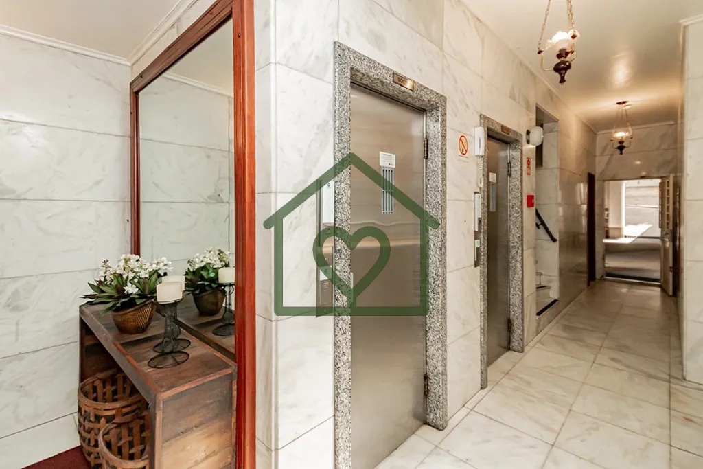 Imagem Descubra o encanto deste incrível apartamento disponível para venda em um dos endereços mais priv...