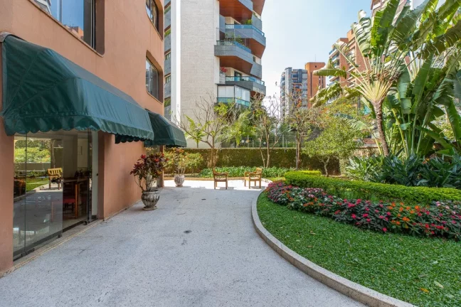 Imagem Apartamento à venda em São Paulo, Moema, com 3 quartos, 210m2