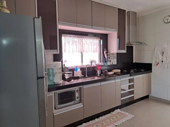 Imagem Excelente casa térrea à venda no Condomínio Okinawa com quatro quartos sendo duas suítes incluin...