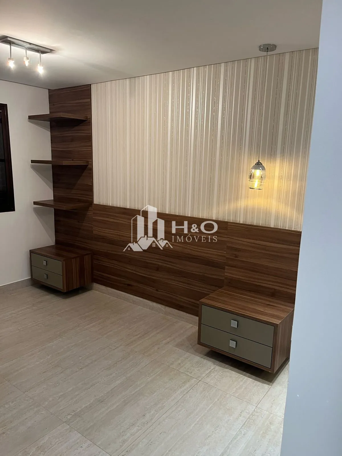 Imagem Apartamento com 3 Dormitórios à Venda na Vila Araguaia - Acabamento Impecável, Pronto para Morar