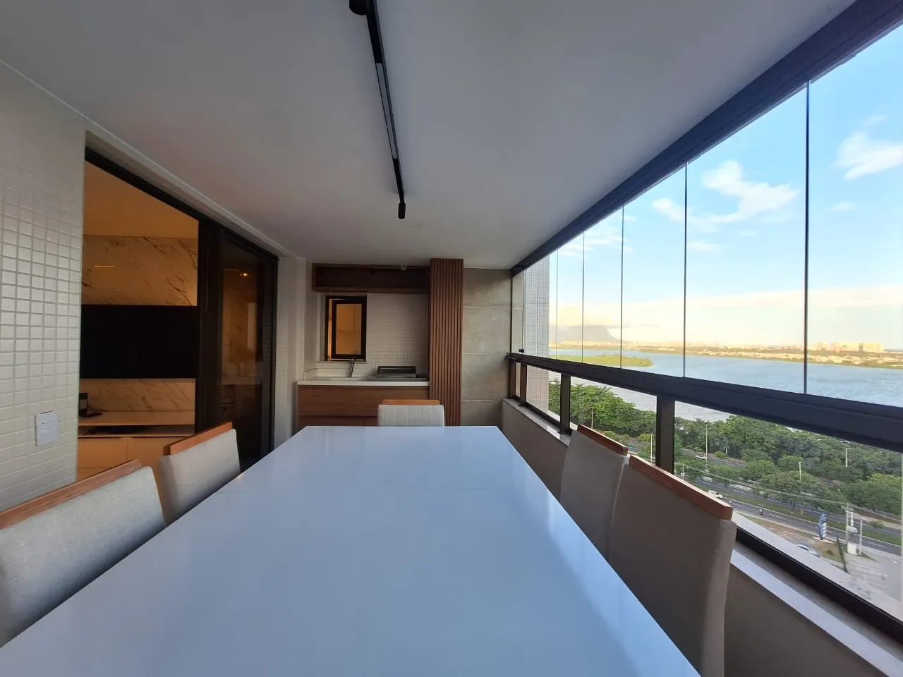 Imagem Apartamento para Venda em Rio de Janeiro, Barra da Tijuca, 4 dormitórios, 2 banheiros, 2 vagas