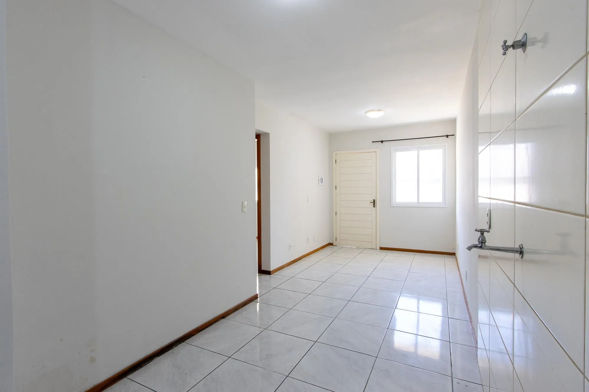 Imagem Casa residencial em condominio fechado para locação no bairro Hípica